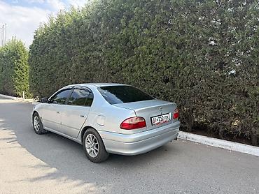 Toyota Avensis: 2002 г. — 5