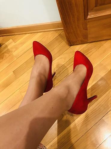 Tuflilər: Qırmızı qadın qənbər burunlu tufli - Ölçü: 37 - Model: klassik “pump” — 3