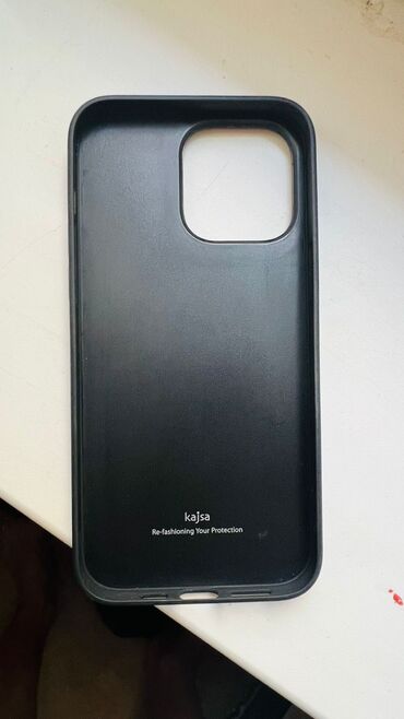 Чехлы: V.I.P. Чехолы для iPhone 14 Pro Max и 14 Pro Дешево отдаю!брал за 2500 — 2