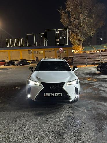 Lexus: Lexus : 2019 г., 2 л, Вариатор, Бензин, Кроссовер — 1