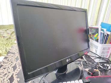 televizor lg 55: Monitor LG 19, yaxşı vəziyyətdədir. hamısı kabellər komplekt da var