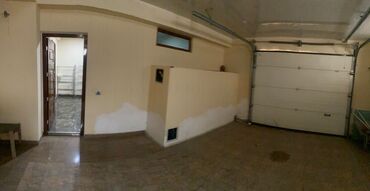 Həyət evləri və villaların satışı: Şəhər mənzərəsinə açılan balkonları olan möhtəşəm fasadlı 4 mərtəbəli — 51