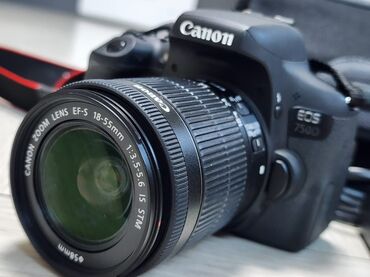 dsp 5 в 1: Цифровая зеркальная камера Canon EOS 750D в черном корпусе, оснащенная