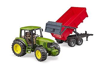 tiger patike: Bruder Traktor John Deere 6920 sa crvenom prikolicom (razmera 1:16) — 2