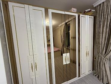 Спальные гарнитуры: Yataq dəsti 1600 Azn satılır.Matras verilir. Taxt bazalıdır. Soft — 2