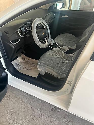Chevrolet: Chevrolet Onix: 2020 г., 1 л, Автомат, Бензин, Седан — 8