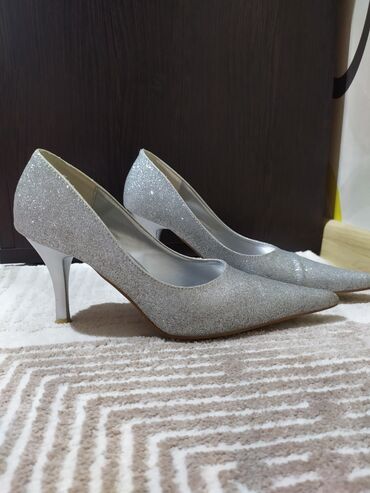 серебряные туфли: Туфли 37, цвет - Серебристый
