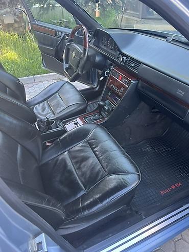 bmw z4 2019: Mercedes-Benz E-Class: 1994 г., 3.2 л, Автомат, Газ, Седан — 9