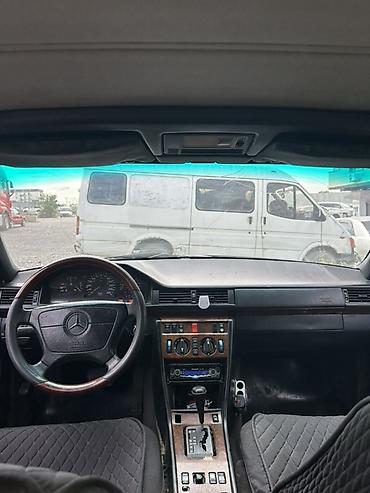 daf 95: Mercedes-Benz W124: 1994 г., Автомат, Бензин, Универсал — 3