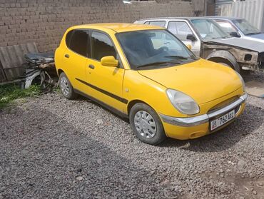 тико автомашина: Daihatsu Sirion: 1998 г., 1 л, Механика, Бензин, Хэтчбэк