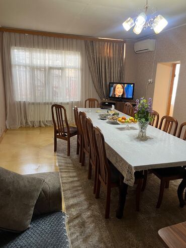 Qarajlar: 3 otaqlı, 120 kv. m