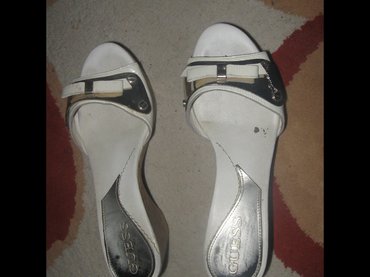 papuce iz pariza: Na prodaju papuce sa platformom br 37-38 visina platforme 8 cm