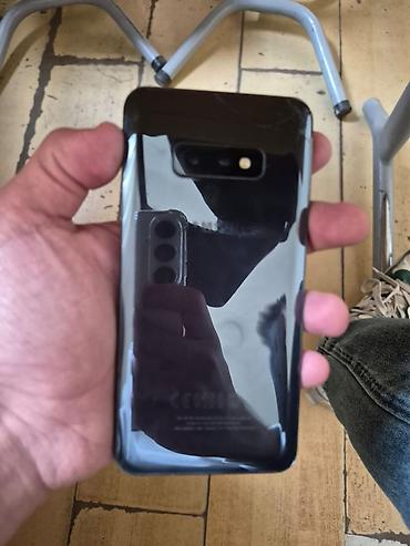 samsung s10e: Samsung Galaxy S10e, 128 GB, rəng - Qara, Barmaq izi — 2