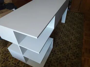 Stolovi: Radni Sto 26 – Moderan i Praktičan Dizajn 🔹 Cena: 💰 Bez fioke: 16.350 — 10