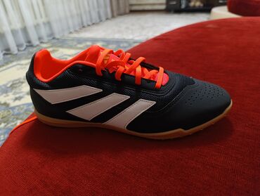 спортивное оборудование: Футзалки Adidas Predator (indoor) - Модель: Predator (разметка