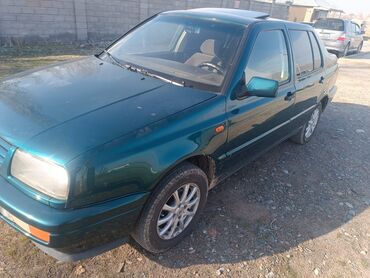 Volkswagen: Volkswagen Vento: 1995 г., Седан — 1