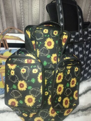 Çamadanlar: Səyahət üçün çanta və çamadan dəsti.Balacalar 10 manatdan 14 manata — 6