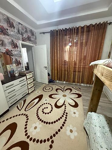 продаю дом в селекция: 3 комнаты, 100 м², 4 соток, Бишкек, Ак-Ордо 3 ж/м Собственник — 5