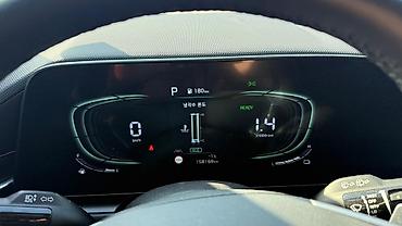 Kia: Kia Niro: 2022 г., 1.6 л, Автомат, Гибрид, Хэтчбэк — 14