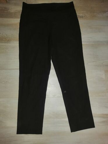 crne pantalone prate liniju tela ravne nogavice: M (EU 38), Normalan struk, Ravne nogavice