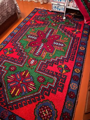 декоративные головы животных на стену: Ковер Декоративный, Нет кредита