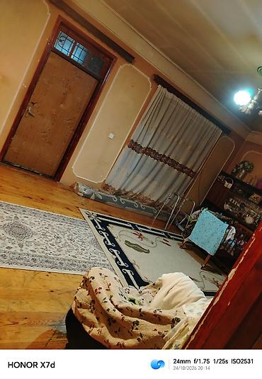 sabunçuda ev: Sabunçu qəs. 3 otaqlı, 3 kv. m, Kredit yoxdur, Orta təmir — 4