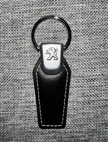 пежо 207: Унаа үчүн жаңы брелок сатам
Peugeot 
Пежо