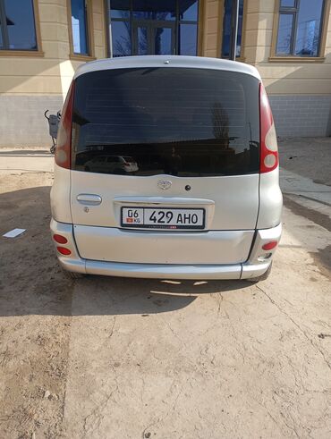 Toyota: Toyota Yaris Verso: 2000 г., Механика, Бензин, Минивэн — 8