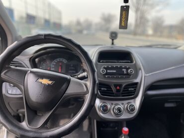 Chevrolet: Chevrolet Spark: 2016 г., 1 л, Автомат, Бензин, Хэтчбэк — 9