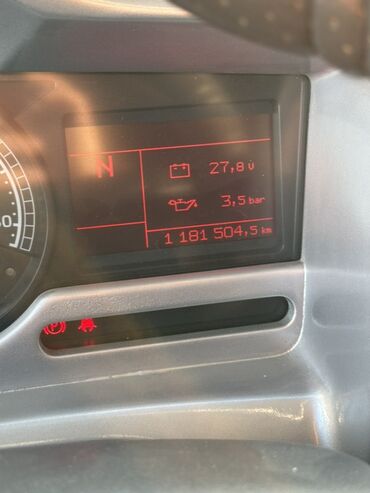 Тягачи: Тягач, Renault, 2012 г., Без прицепа — 9