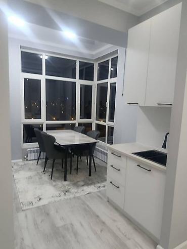 квартира с панорамными окнами: 1 комната, 37 м², Кок-Жар мкр Элитка, 10 этаж, Дизайнерский ремонт — 1