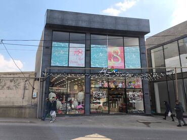 Kommersiya daşınmaz əmlakı: Bineqedi rayonu Bineqedi qesebesinde,merkez sentralnide obyekt satilir