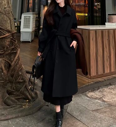 пальто зимнее: Heç geyinilməyib.Kəmərli,uzun,düyməli palto