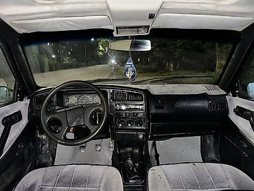 пампа: Volkswagen Passat Variant: 1989 г., 1.8 л, Механика, Бензин, Универсал — 10