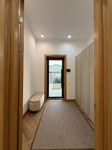 Үйлөрдү сатуу: 6 бөлмө, 250 м², 4 соток, Бишкек, 3-мкр Кыймылсыз мүлк агенттиги — 5