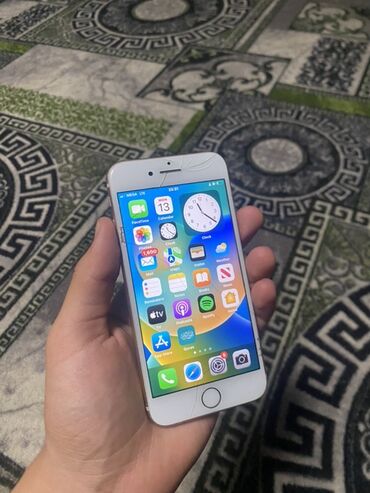 продаю редми 9 а: IPhone 8, Б/у, 256 ГБ, Золотой, 77 %