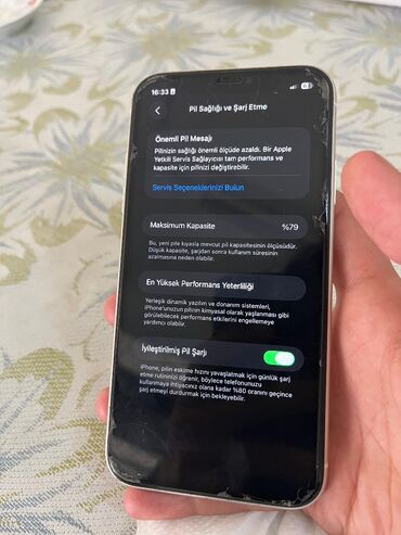 Apple iPhone: IPhone 11, 128 GB, Ağ, Face ID, Simsiz şarj