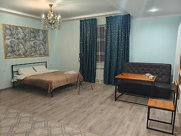 osh hostel: Студия квартира с кухонной зоной и отдельным санузлом - Просторная — 3