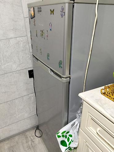 işlənmiş ucuz soyuducu: İşlənmiş 2 qapılı Hisense Soyuducu Satılır, rəng - Gümüşü — 3