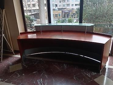 reception masa: Resepsiyon/qarşılama masasının satışı - Dizayn: Yarımay formalı, ön — 1