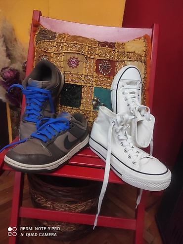 kafeini shoes: Dva para patika – casual stil - Sive patike sa plavim pertlama, niski — 1