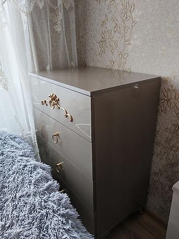 meltem: Yataq dəsti təcili satılır ev deyişdiyi üçün. 3000 azn alınıb 800 azn — 6