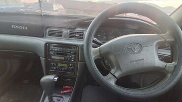 Toyota: Toyota Camry: 2001 г., 2.2 л, Автомат, Бензин, Седан — 2