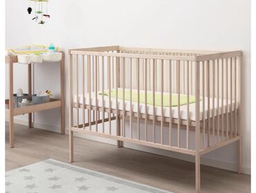 детскую кроватку с матрасиком: IKEA Деревянная детская кроватка с высокими бортиками и планками