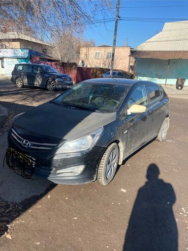 Hyundai: Hyundai Solaris: 2015 г., 1.4 л, Механика, Бензин, Хэтчбэк