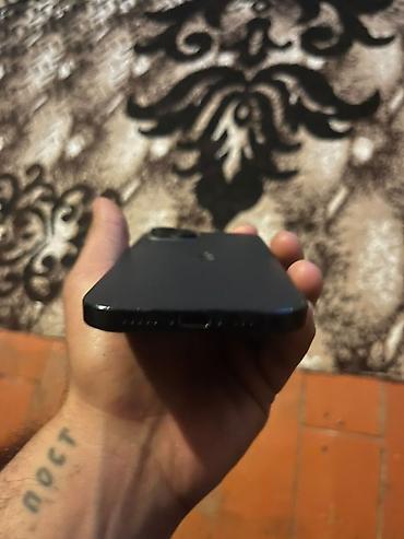 i̇phone 15 sadə: IPhone 14, Qara, Face ID — 4