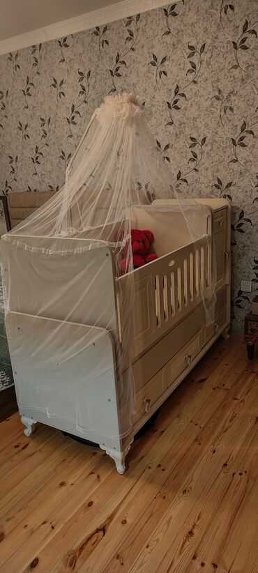 Beşiklər: Oğlan və qız üçün, Dördbucaq, Beşik, Dəstsiz, Matras ilə, Yellənmə mexanizmsiz — 3