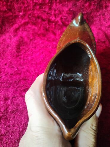 Digər kolleksiyalar: Keramik “çəkmə” formalı suvenir/konteyner - Material: keramika -da lalafo.az — 4 Digər kolleksiyalar: Keramik “çəkmə” formalı suvenir/konteyner - Material: keramika — 4