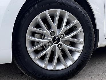 Kia: Kia Rio: 2020 г., Седан — 9