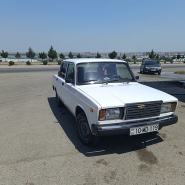 lada 2111: VAZ 2107 satılır. Qiymət 4900 AZN İli 2003, karbiratordu. 06 matoru